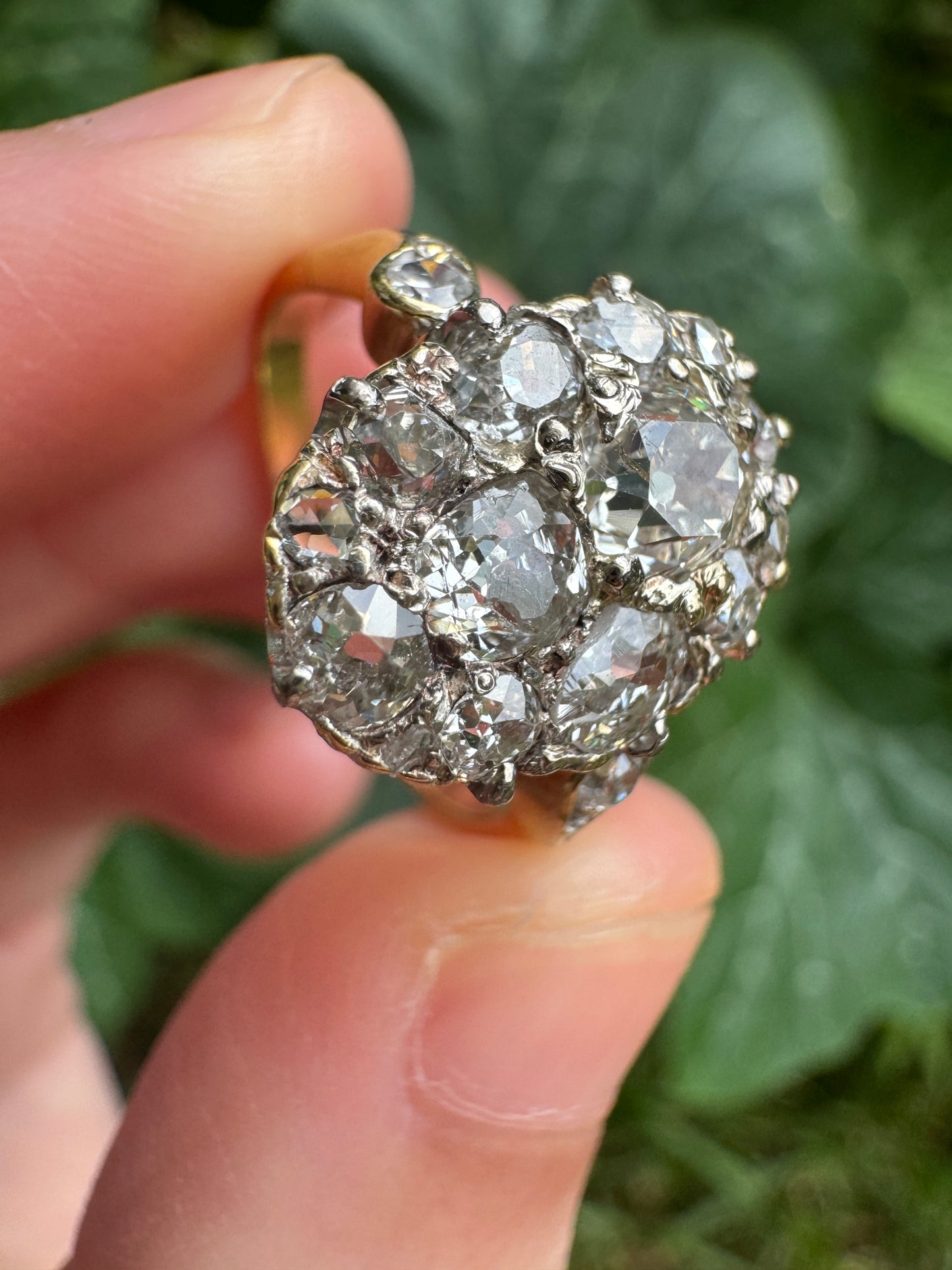 Antique 18ct yellow gold 1.74ct TCW old mine cut diamond cluster ring