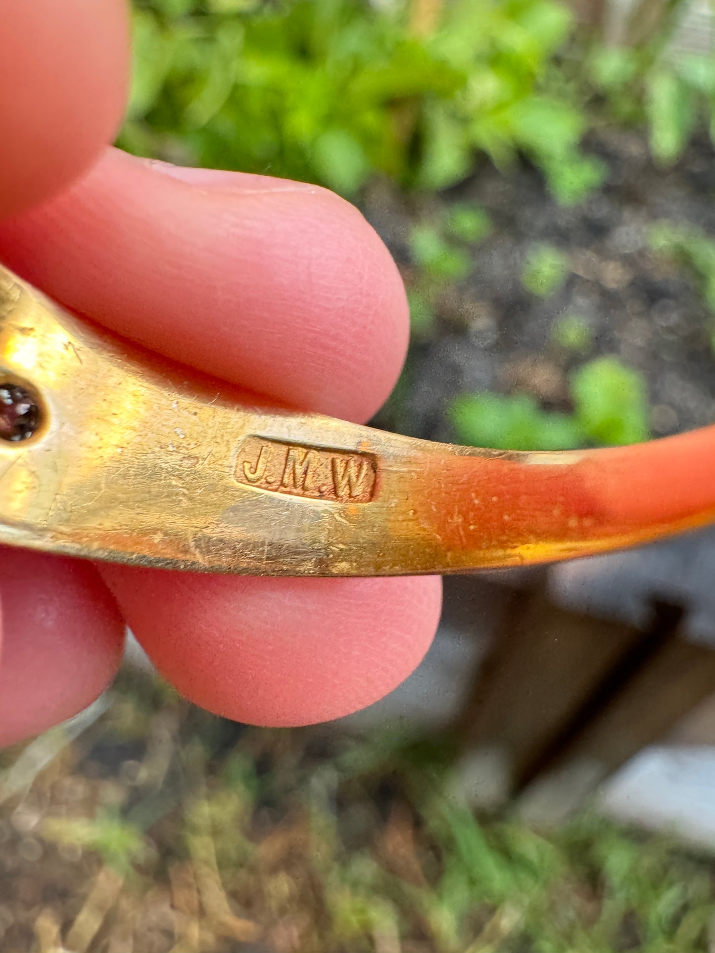 Antique Australian Wendt 18ct yellow gold 0.2ct TCW three stone old mine cut diamond gypsy ring