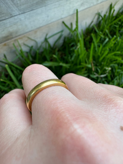 Vintage 22ct yellow gold donut band, 3.5mm wide