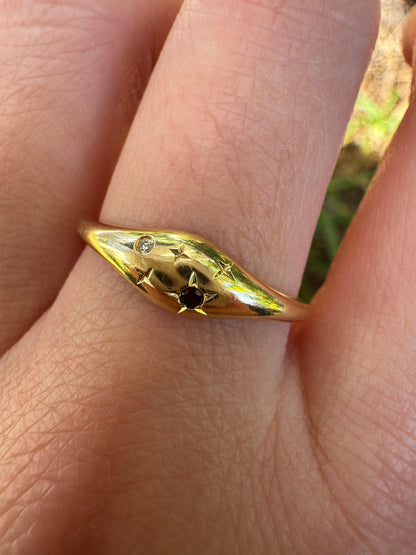 Vintage 14ct yellow gold diamond and garnet starset gypsy ring