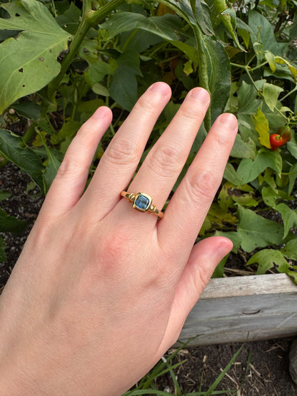 Handmade Chris Sherwin 18ct gold natural Australian sapphire ring