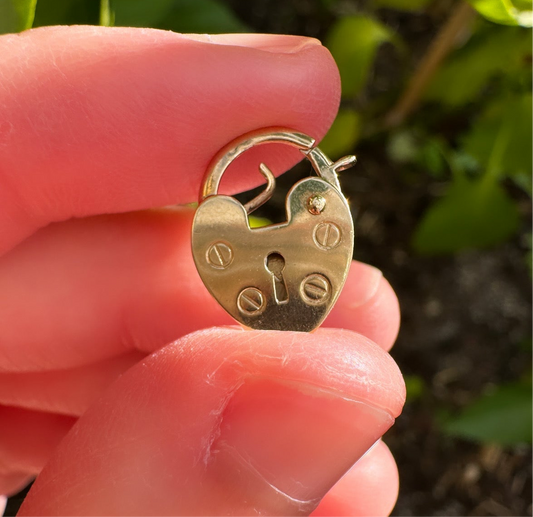Vintage 9ct yellow gold mini heart padlock bolt charm