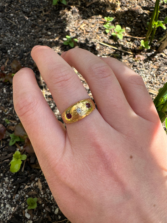 Vintage 18ct yellow gold cushion cut 0.25ct TCW ruby and old mine cut diamond starset gypsy ring