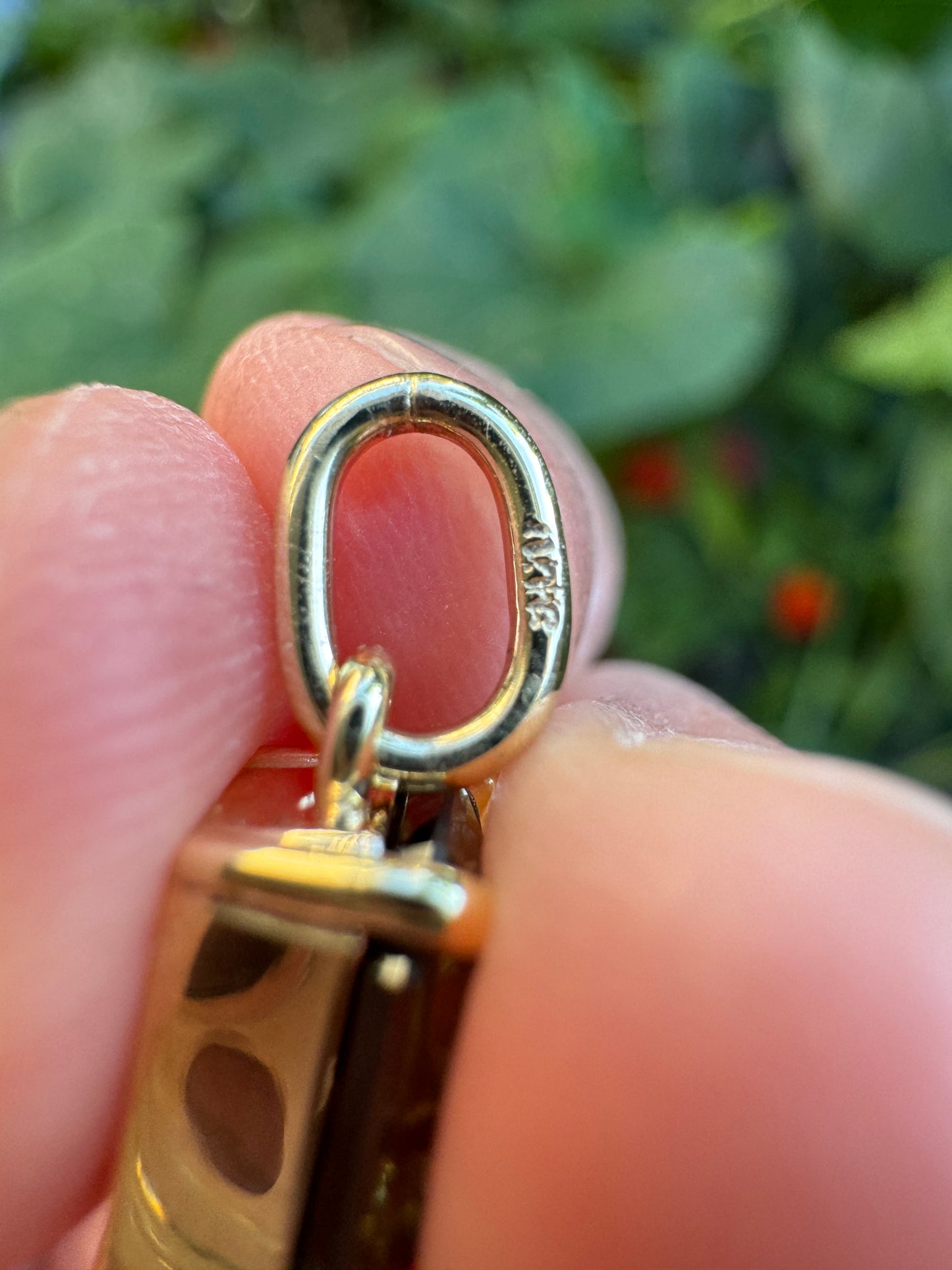 Custom handmade recycled 9ct yellow gold 2.54ct emerald cut Australian parti sapphire prong set pendant