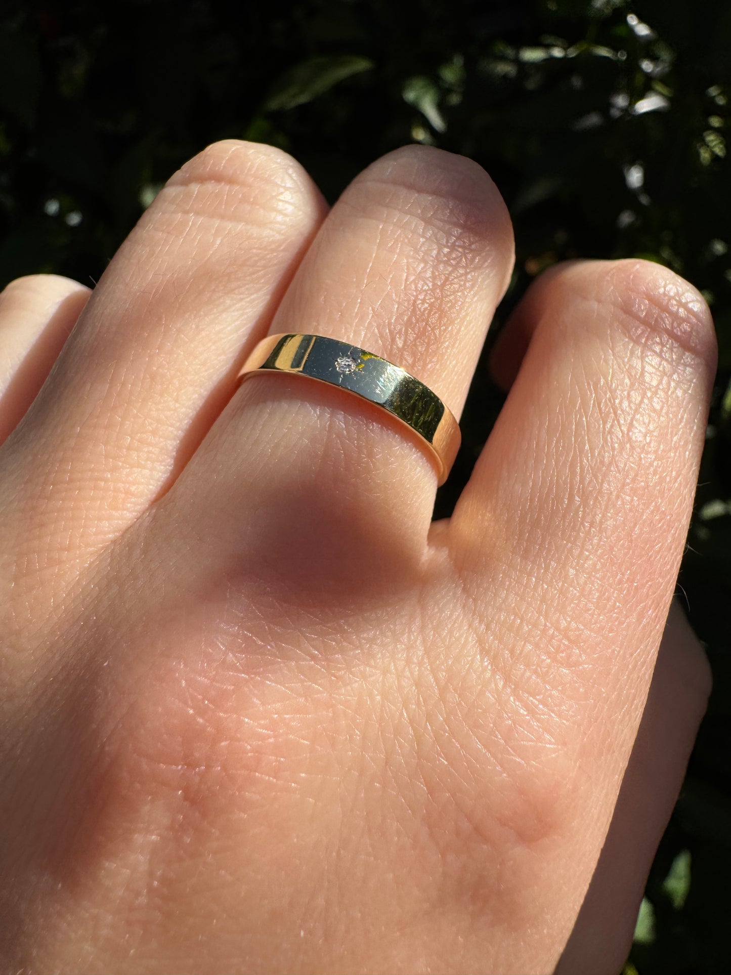Antique 9ct yellow gold single cut diamond starset gypsy ring