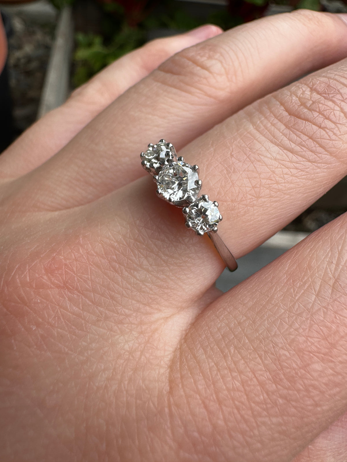 Vintage 18ct gold old mine cut diamond trilogy ring