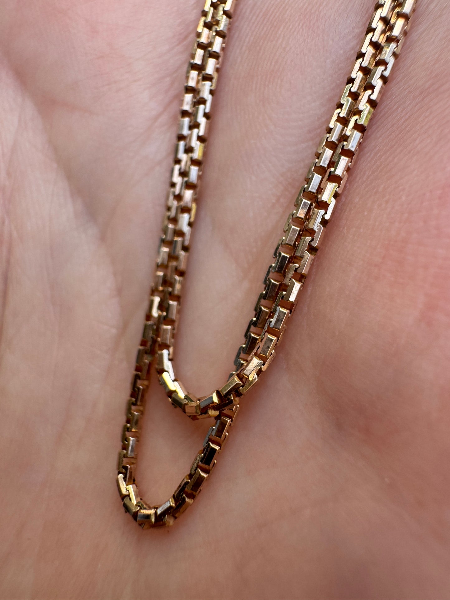 Vintage 9ct yellow gold box chain, 39cm / 15.35 inches long