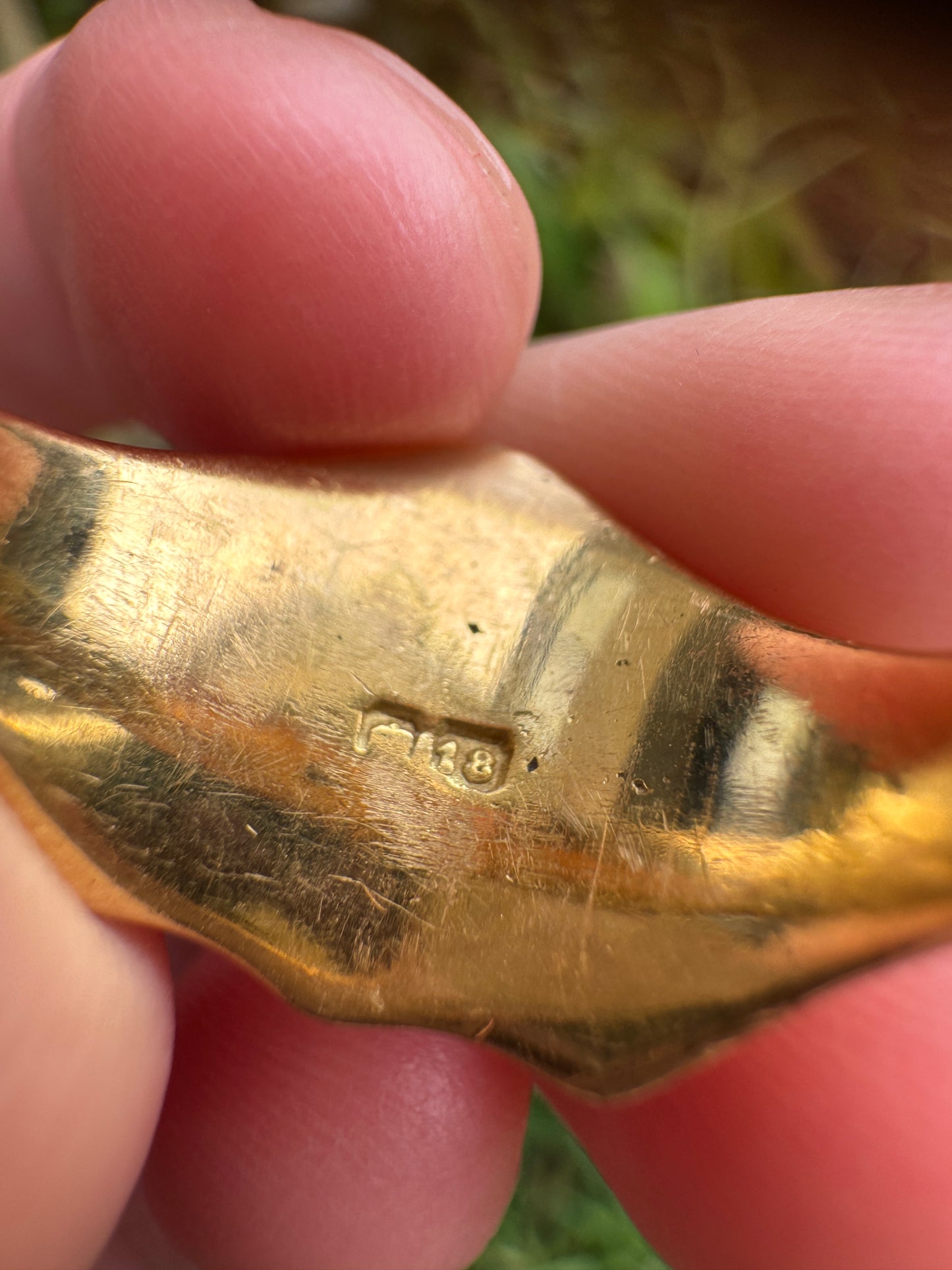 Vintage 18ct gold signet ring