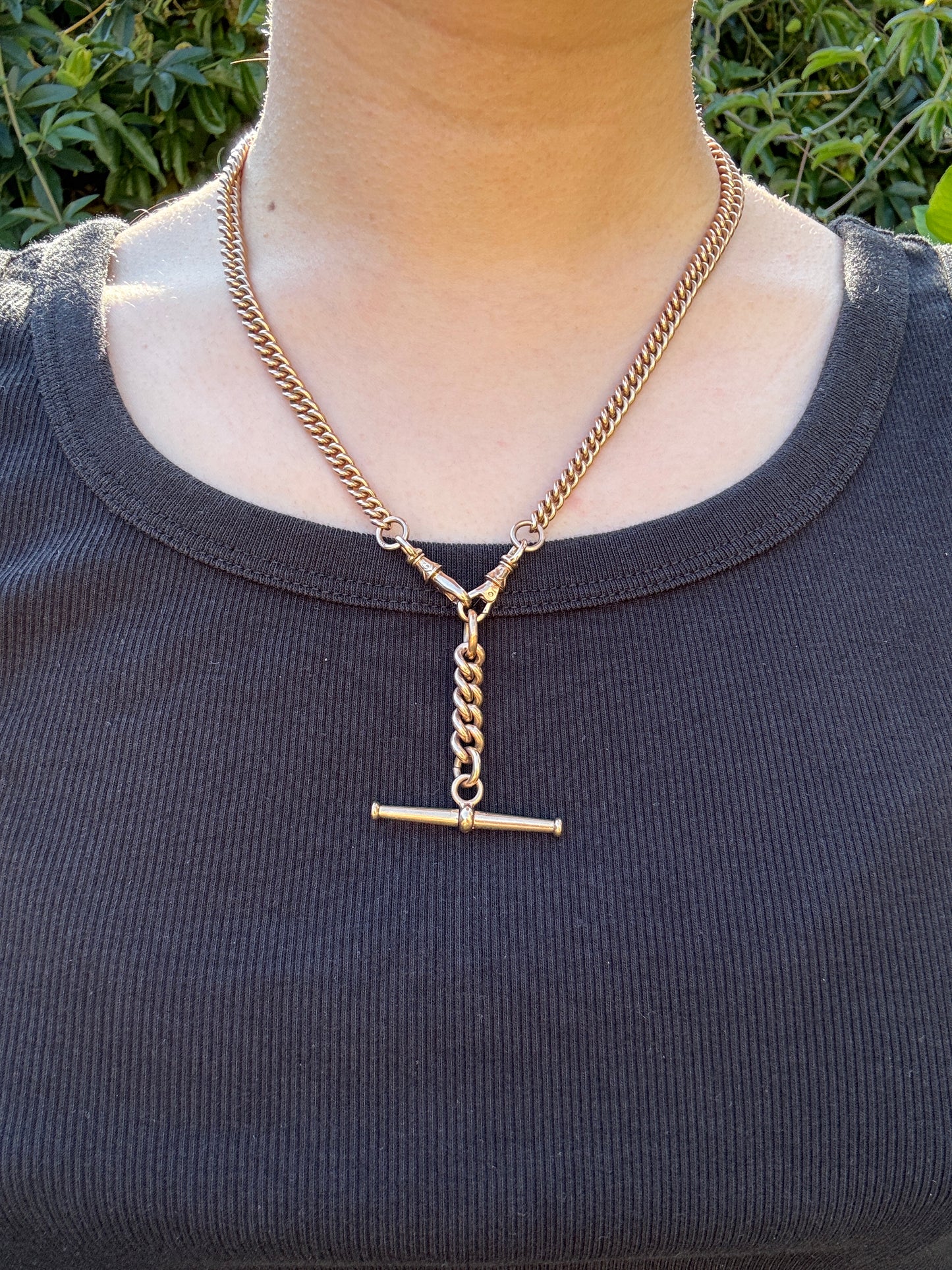Antique 9ct yellow gold t-bar with extra gold links
