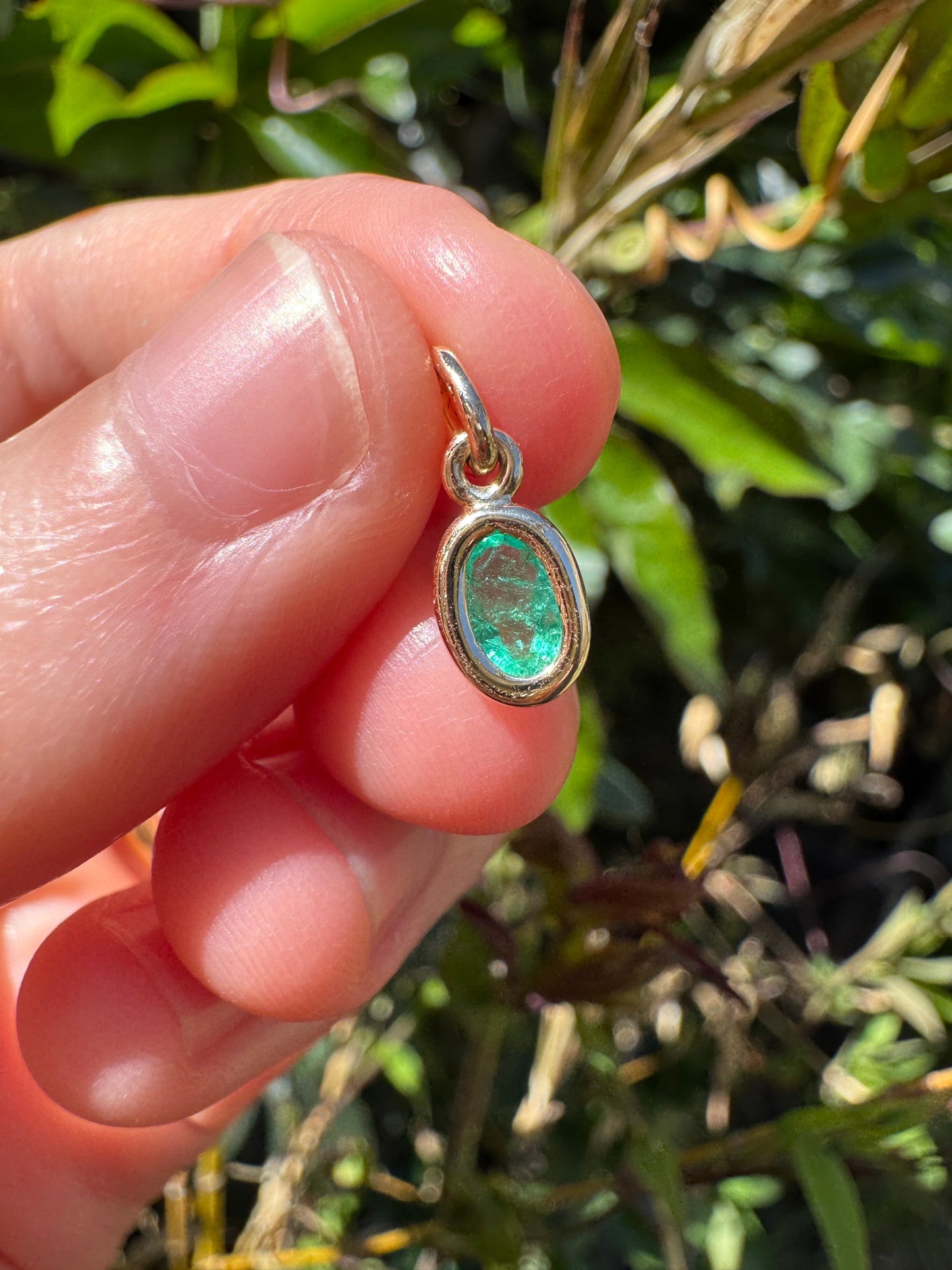 Custom handmade 9ct yellow gold 0.25ct natural emerald bezel set pendant