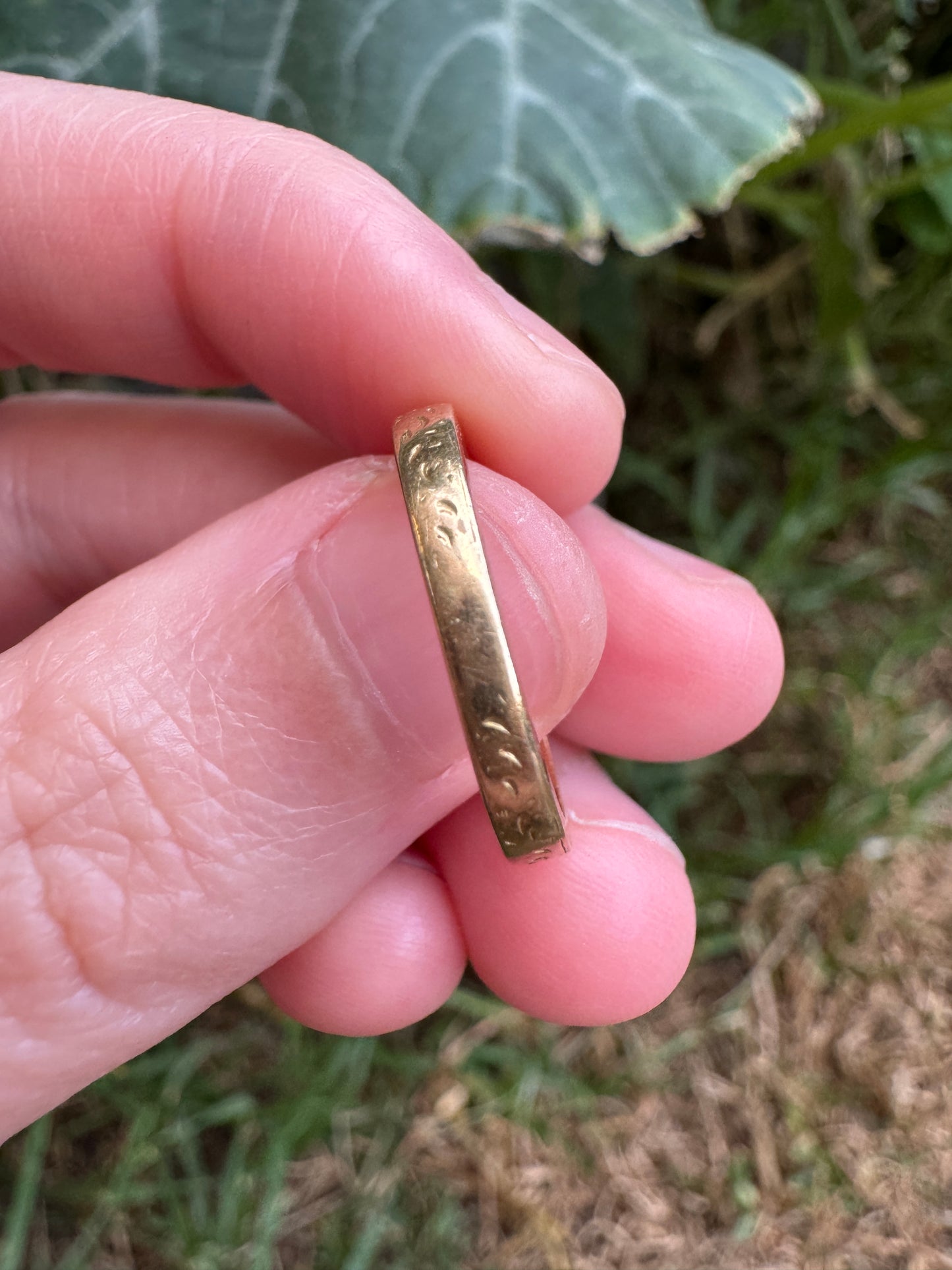 Antique 18ct yellow gold 0.25ct TCW old cut diamond half eternity ring