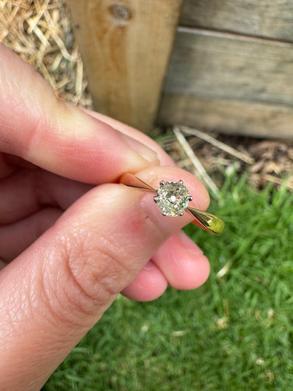 Vintage 18ct yellow gold 0.28ct old mine cut diamond solitaire ring with pinched shoulders