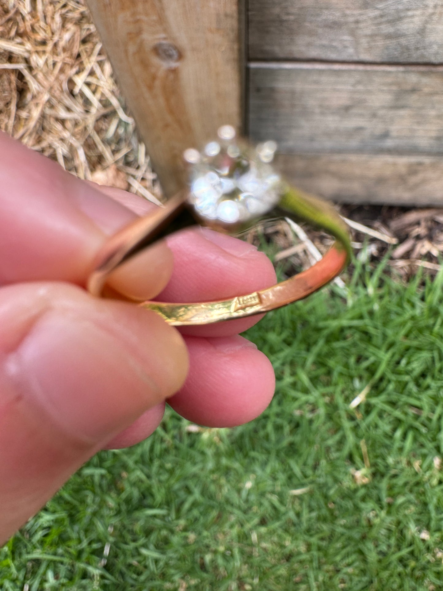 Vintage 18ct yellow gold 0.28ct old mine cut diamond solitaire ring with pinched shoulders