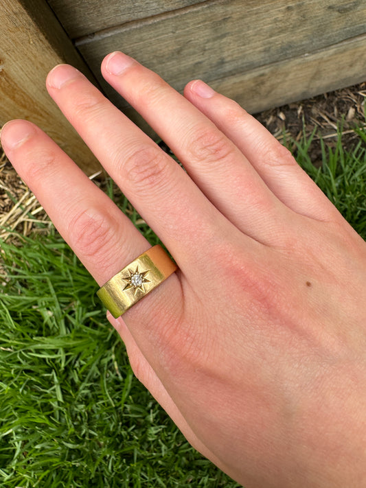 Antique 18ct yellow gold starset diamond cigar band