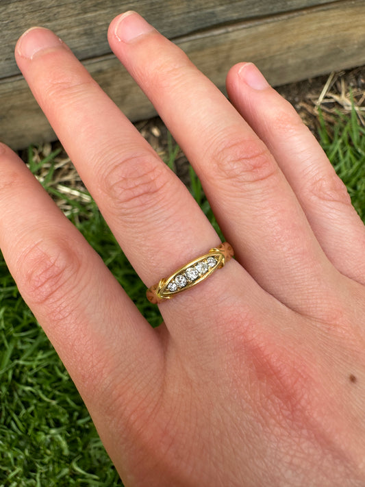 Antique Victorian 18ct yellow gold 0.2ct TCW five stone old mine cut diamond ring
