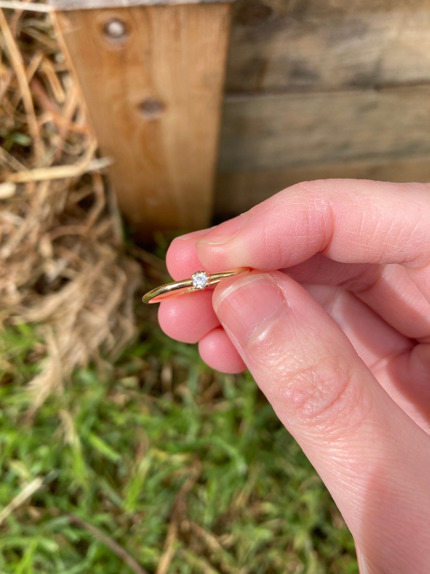 Vintage 18ct yellow gold brilliant cut diamond solitaire twist ring