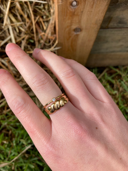Vintage 18ct yellow gold brilliant cut diamond solitaire twist ring