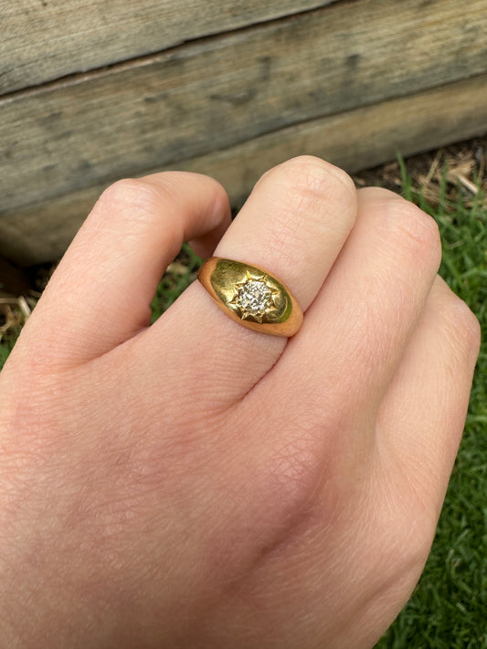 Vintage 18ct yellow gold 0.5ct old mine cut diamond gypsy ring