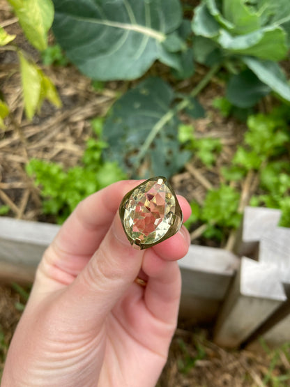 Vintage 9ct yellow gold citrine solitaire statement ring