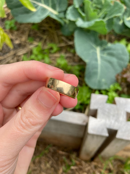 Vintage 9ct yellow gold band, 6mm wide