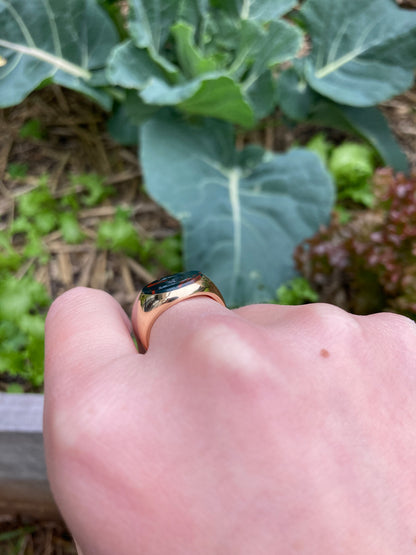 Vintage 9ct yellow gold bloodstone intaglio signet ring