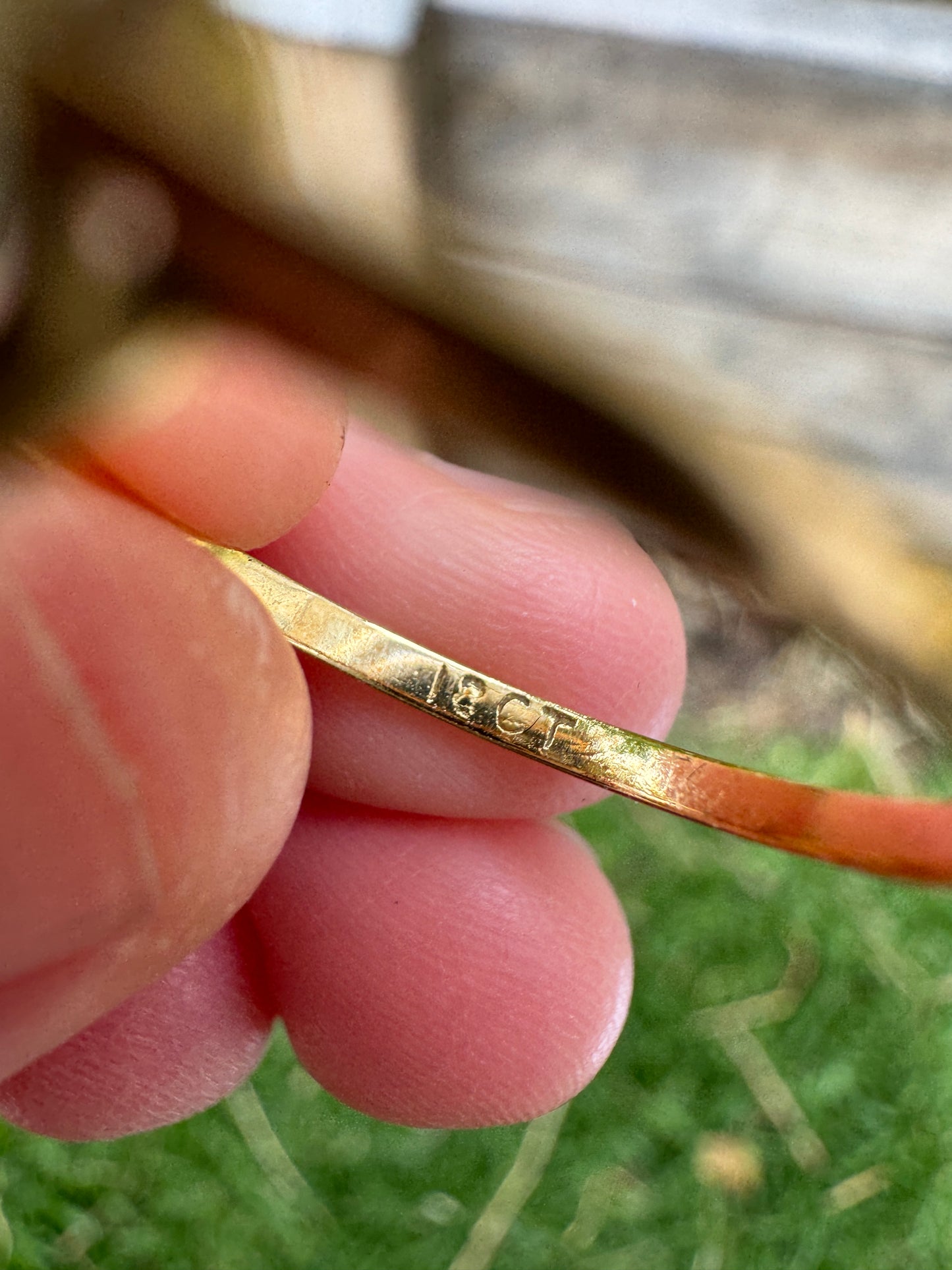 Vintage 18ct yellow gold and platinum 0.25ct TCW old mine cut diamond daisy ring