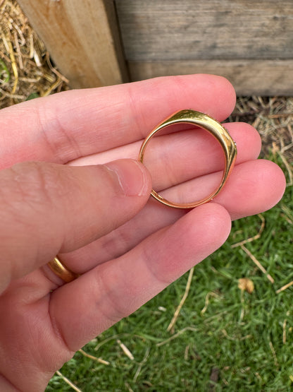 Vintage 18ct yellow gold old mine cut diamond five stone boat ring