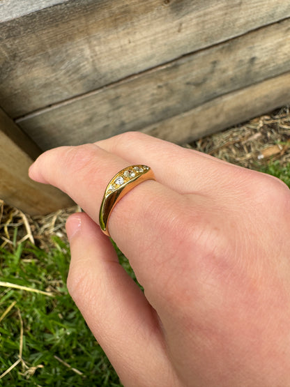 Vintage 18ct yellow gold old mine cut diamond five stone boat ring