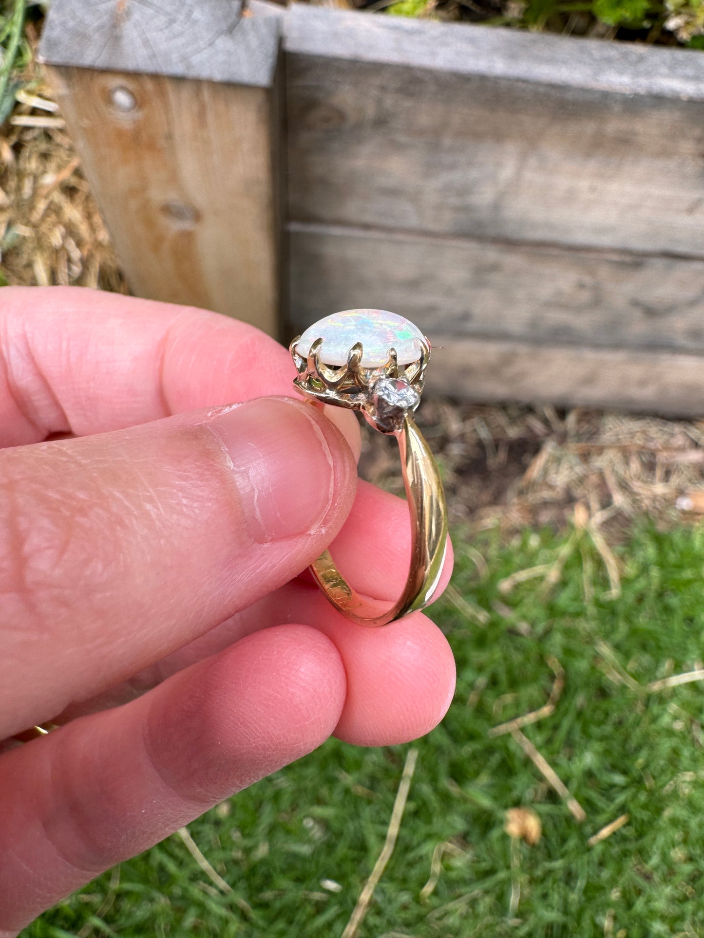 Vintage 18ct yellow gold opal cabochon and old European cut diamond ring