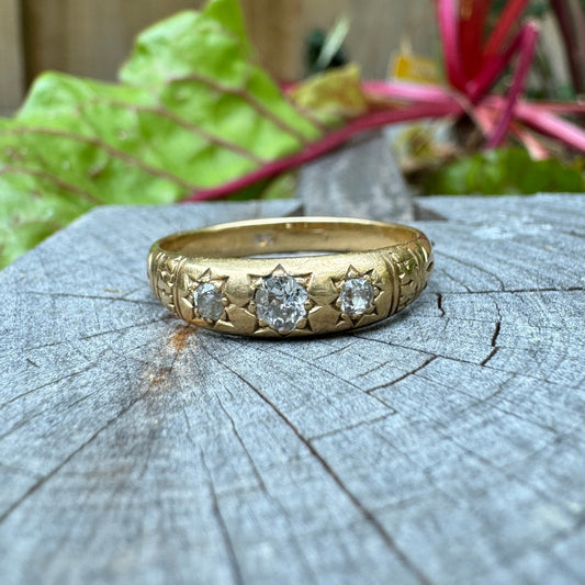 Vintage 18ct yellow gold 0.33ct TCW three stone old mine cut diamond starset gypsy ring