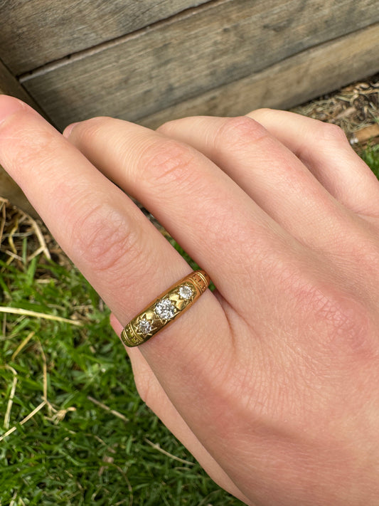 Vintage 18ct yellow gold 0.33ct TCW three stone old mine cut diamond starset gypsy ring