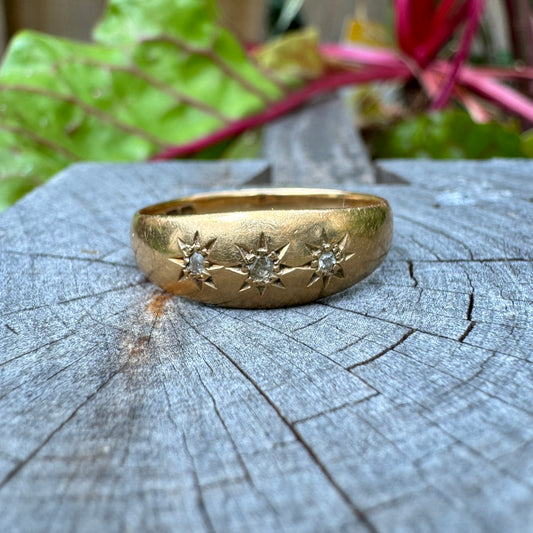 Vintage 18ct yellow gold three stone old cut diamond starset gypsy ring