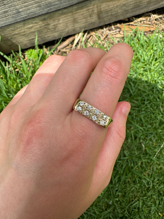 Vintage 9ct yellow gold double row 0.25ct TCW old mine cut diamond ring