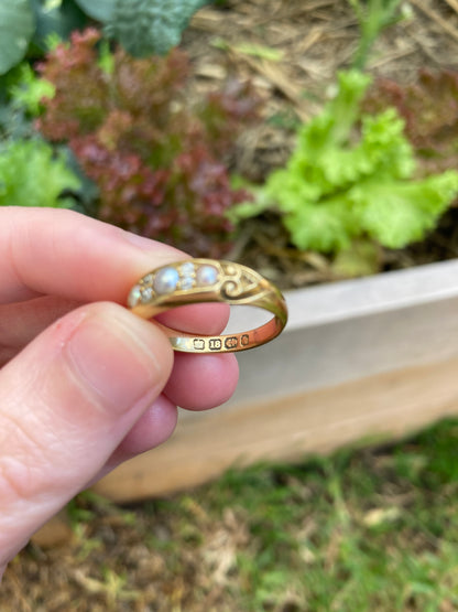 Antique Victorian 18ct yellow gold split pearl and old cut diamond half hoop ring