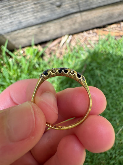 Antique Victorian 18ct yellow gold sapphire and mixed old cut diamond ring