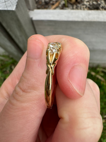Vintage 18ct yellow gold 0.9ct TCW five stone old mine cut diamond ring