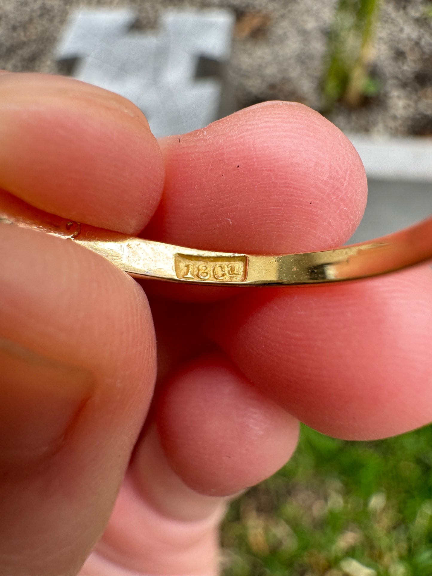 Vintage 18ct yellow gold 0.9ct TCW five stone old mine cut diamond ring