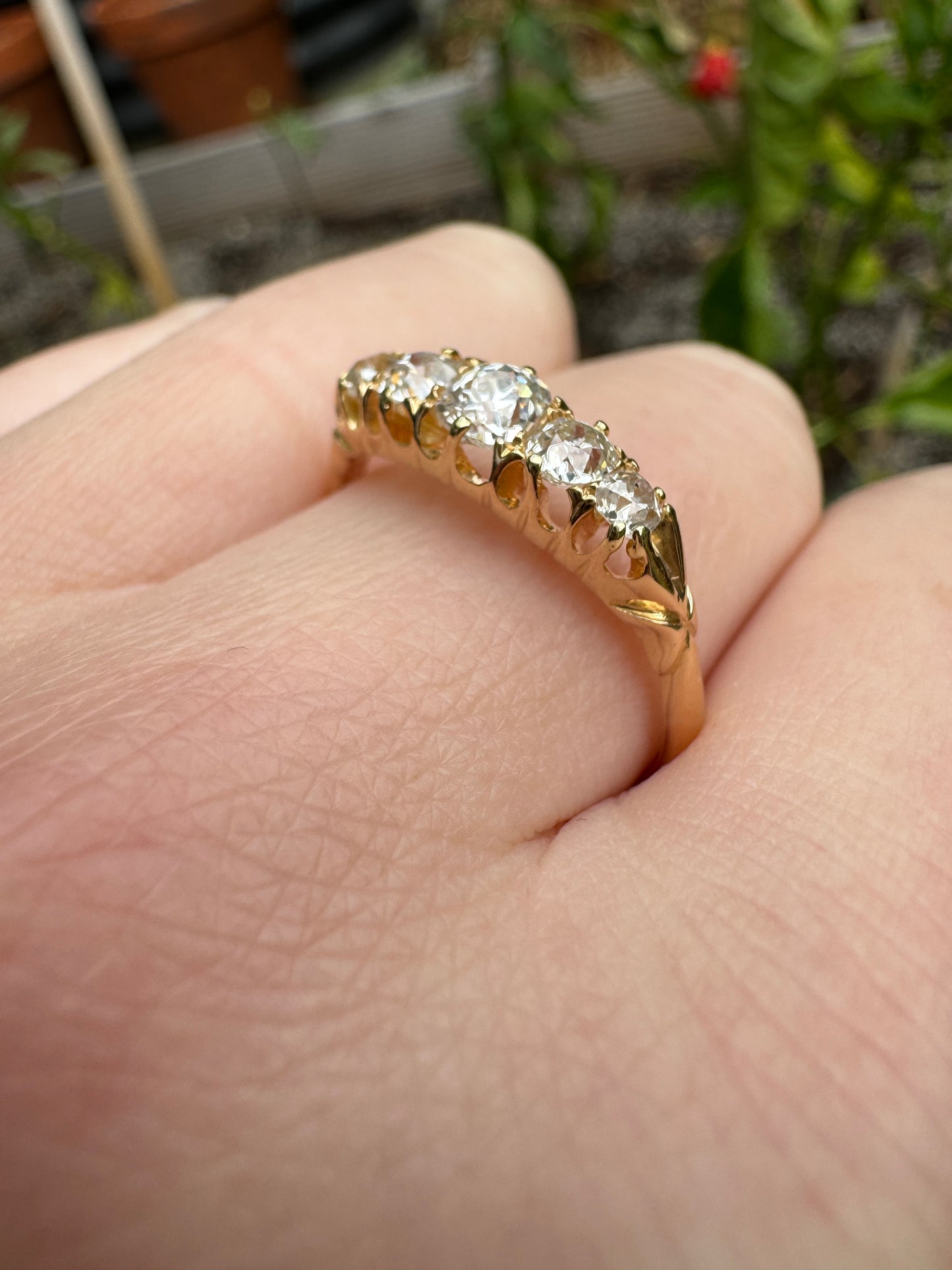 Vintage 18ct yellow gold 0.9ct TCW five stone old mine cut diamond ring
