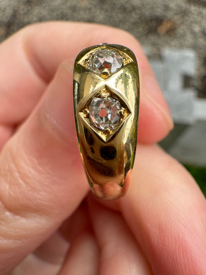 Vintage 18ct yellow gold 0.6ct TCW three stone old mine cut diamond gypsy ring