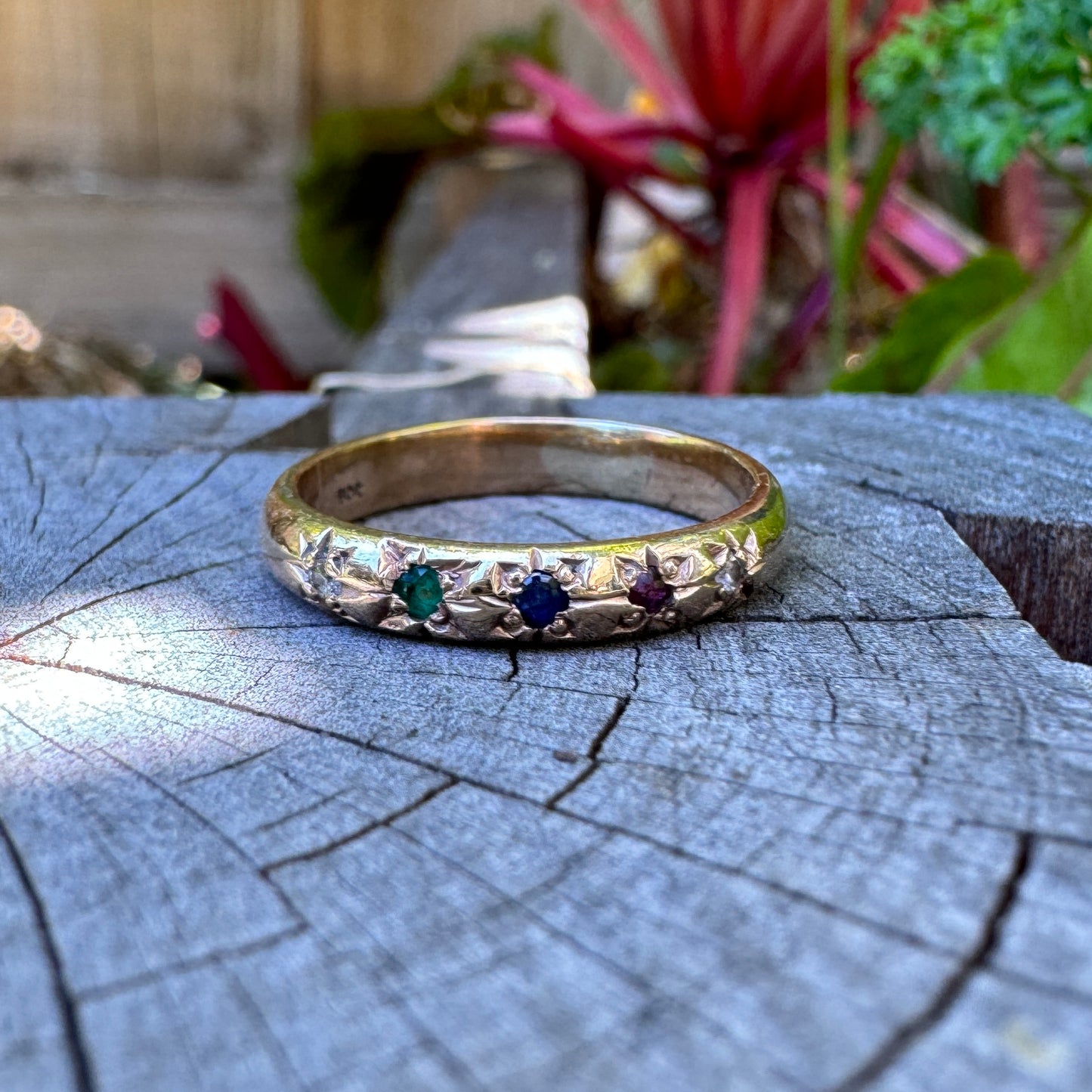 Vintage Victorian style 9ct yellow gold starset gemstone ring