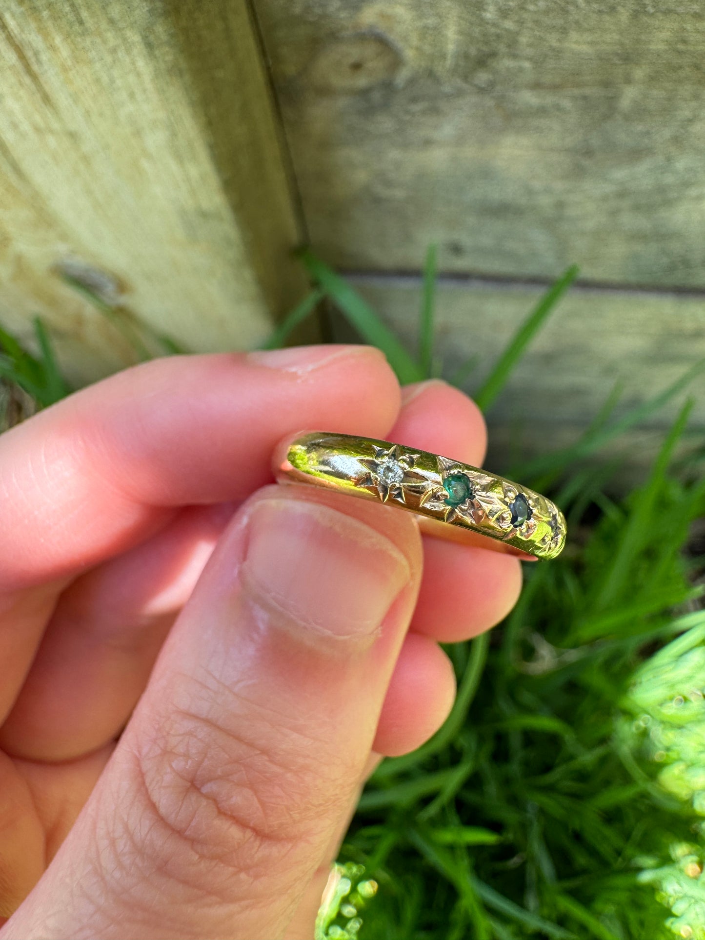 Vintage Victorian style 9ct yellow gold starset gemstone ring