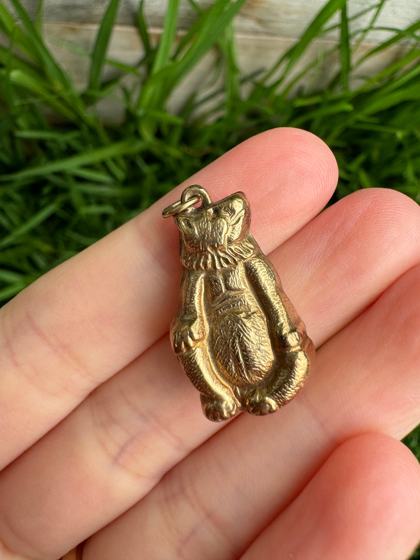Vintage 9ct yellow gold bear charm