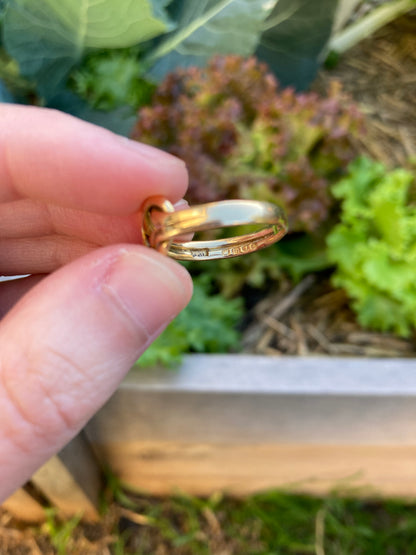 Antique Victorian 18ct yellow gold love knot ring