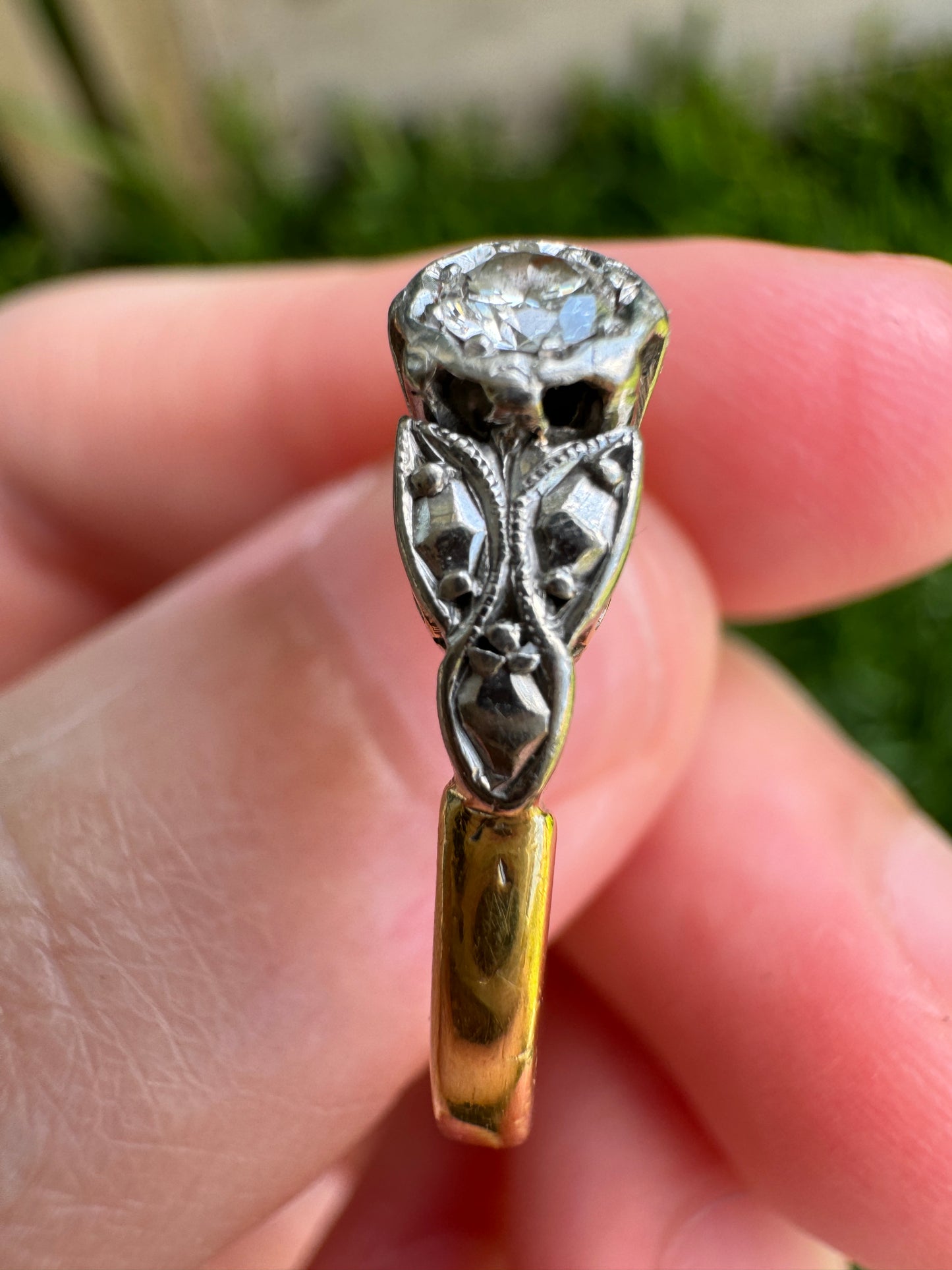 Vintage 18ct yellow gold and platinum 0.15ct old European cut diamond solitaire ring