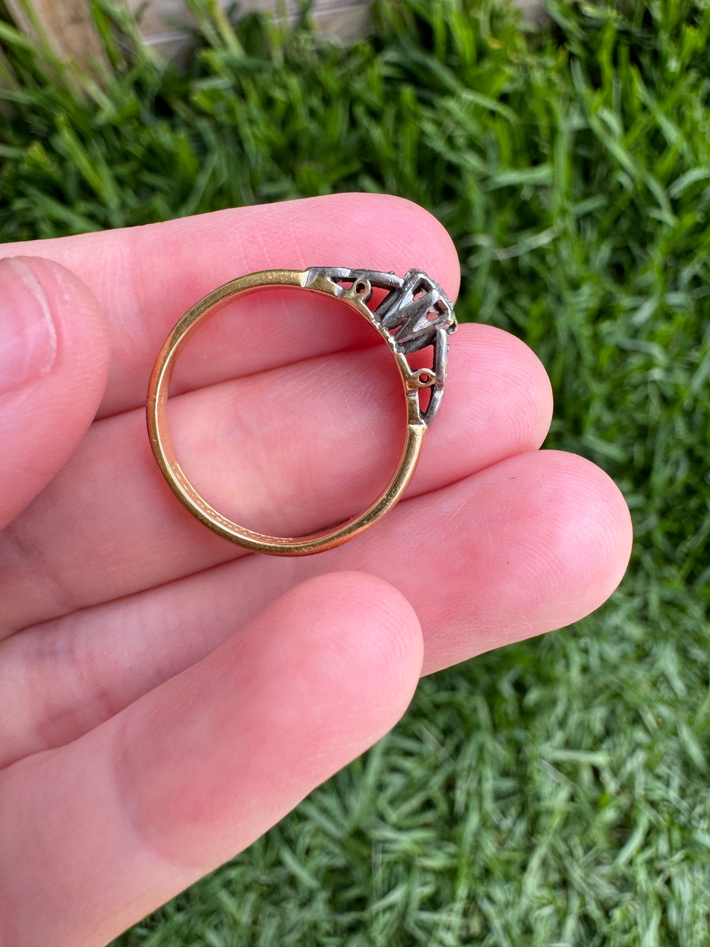 Vintage 18ct yellow gold and platinum 0.15ct old European cut diamond solitaire ring