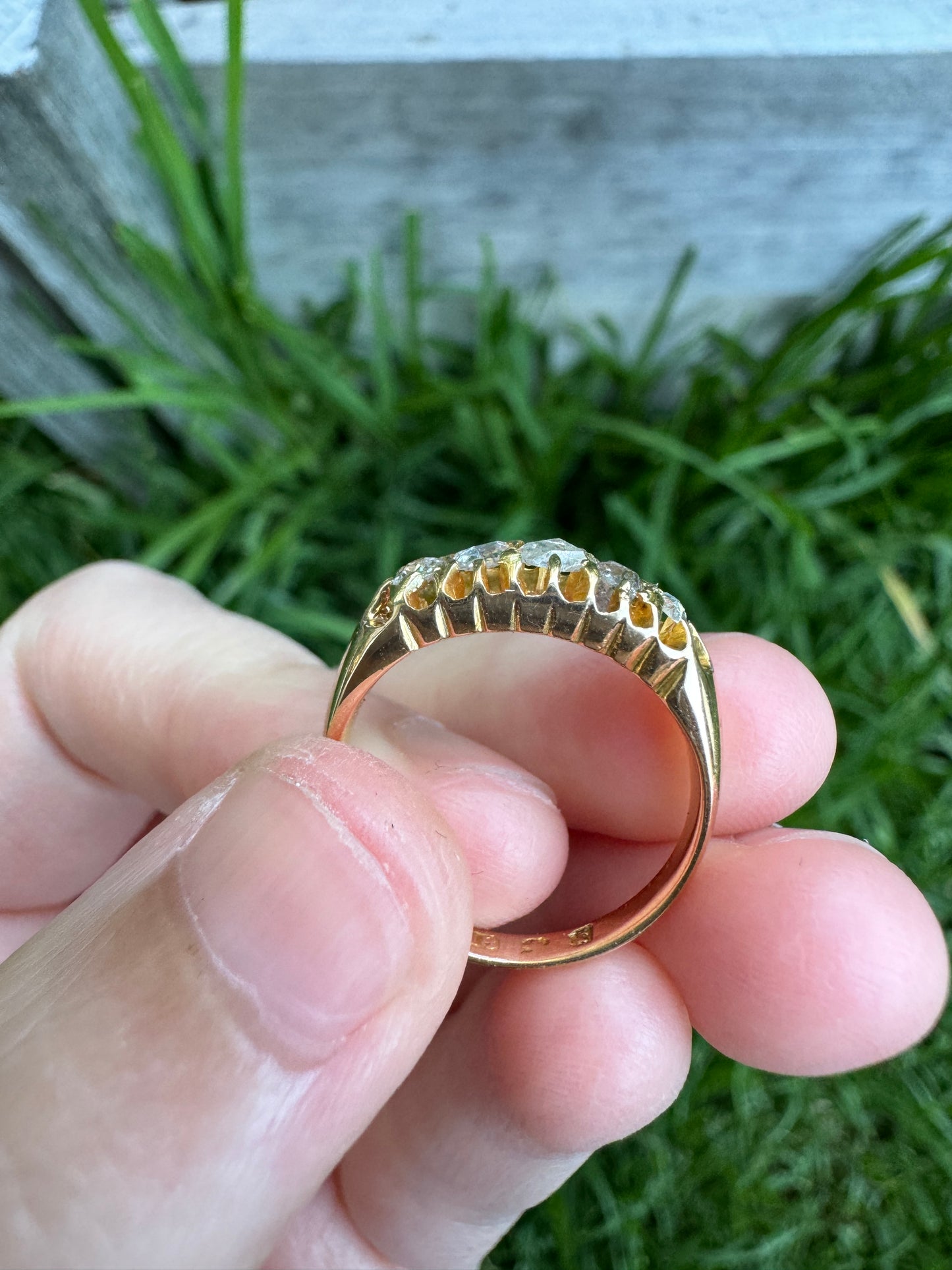 Antique Victorian 18ct yellow gold mixed old cut diamond five stone half hoop ring