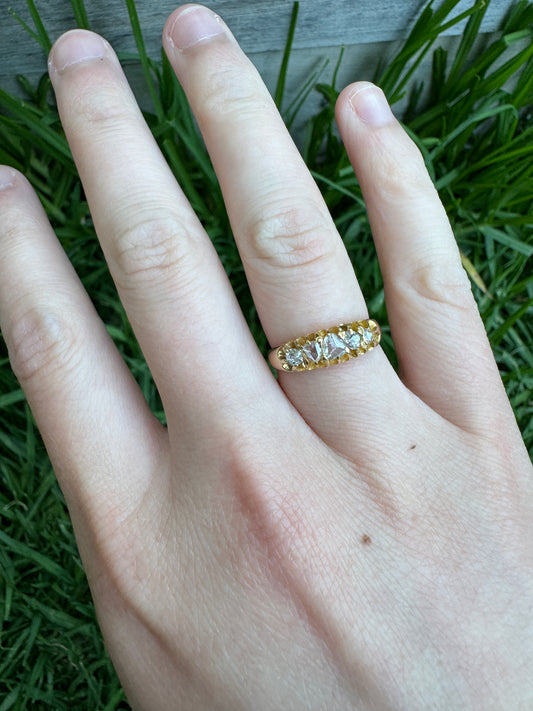 Antique Victorian 18ct yellow gold mixed old cut diamond five stone half hoop ring