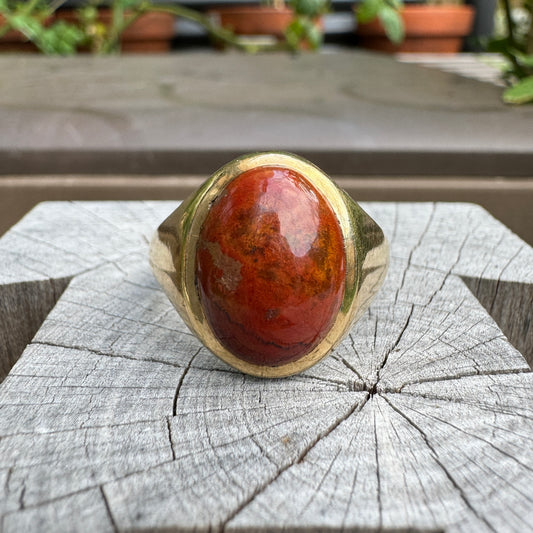 Vintage 9ct yellow gold red jasper cabochon signet ring