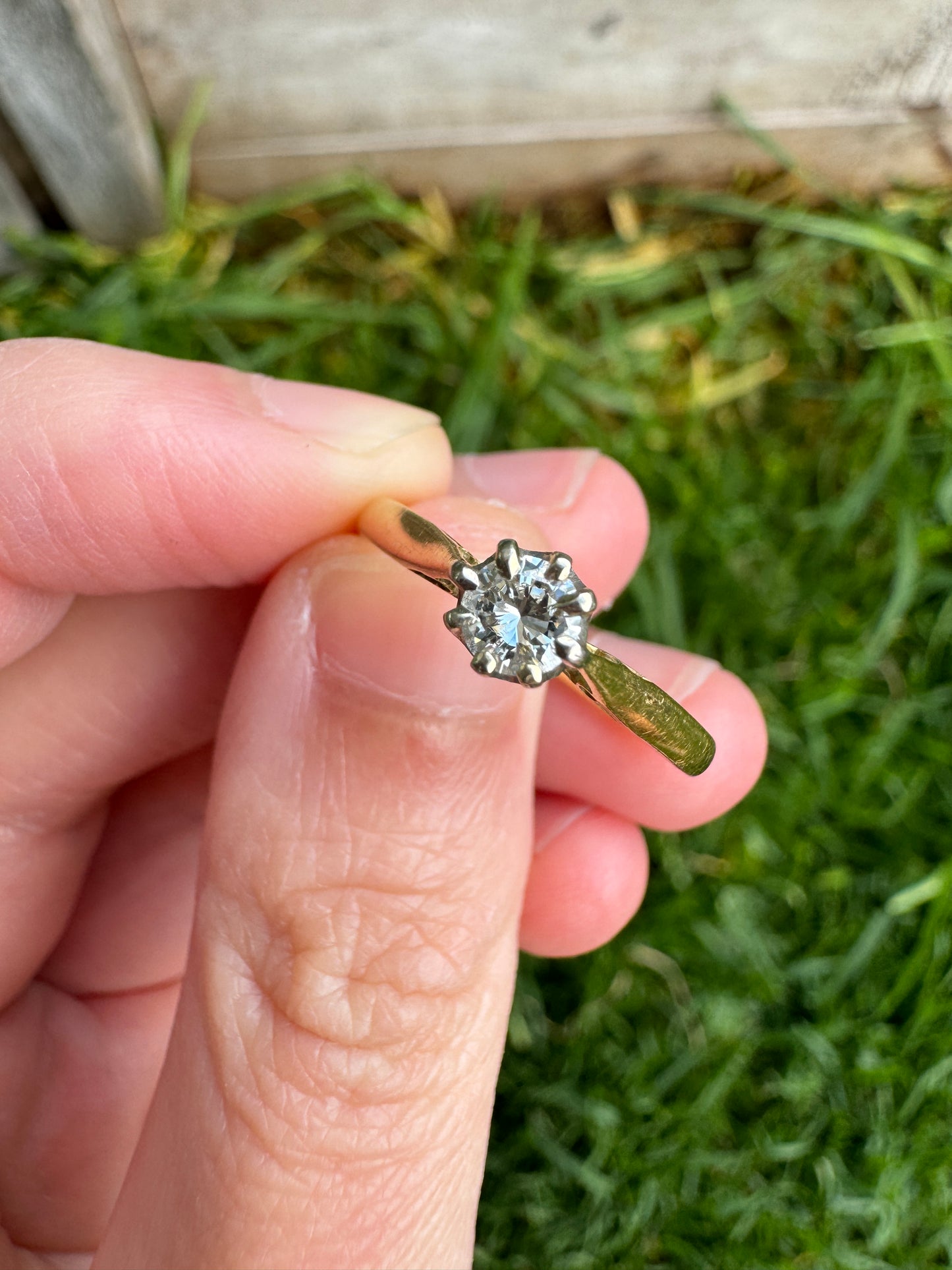 Vintage 18ct yellow gold 0.25ct round brilliant cut diamond solitaire ring