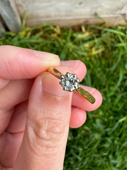Vintage 18ct yellow gold 0.25ct round brilliant cut diamond solitaire ring
